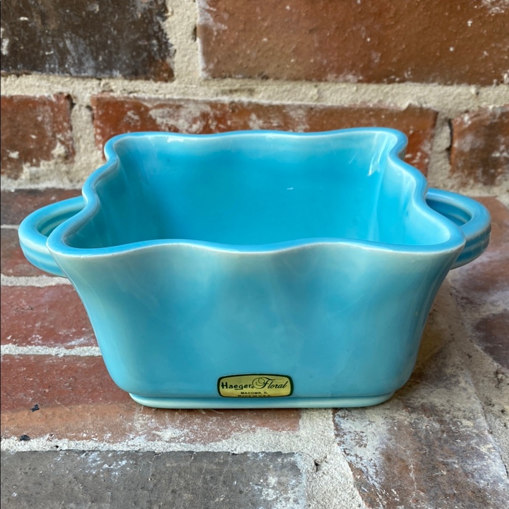 NEW💐Haeger USA pottery plant container